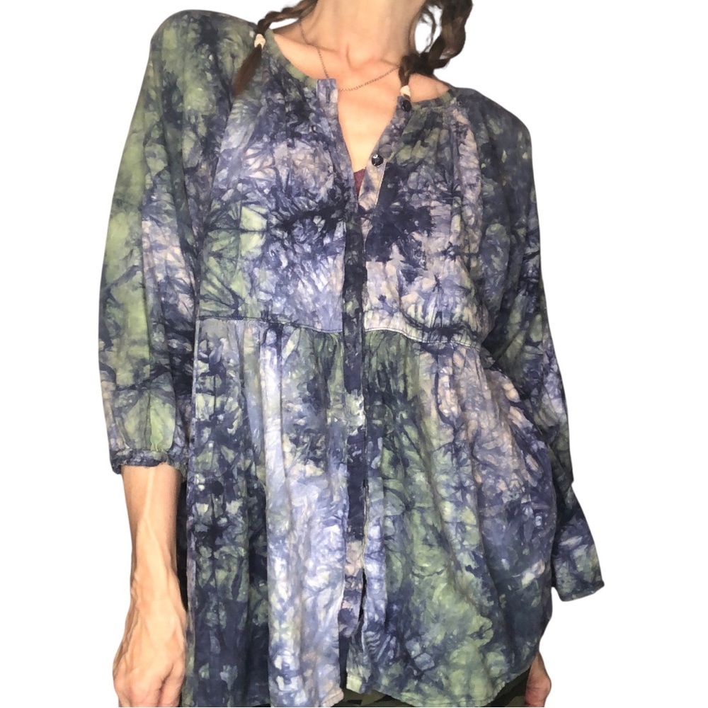 Cabi Linen Blend Blouse Top Sz M Blue Multicolor Babydoll Peplum Button up